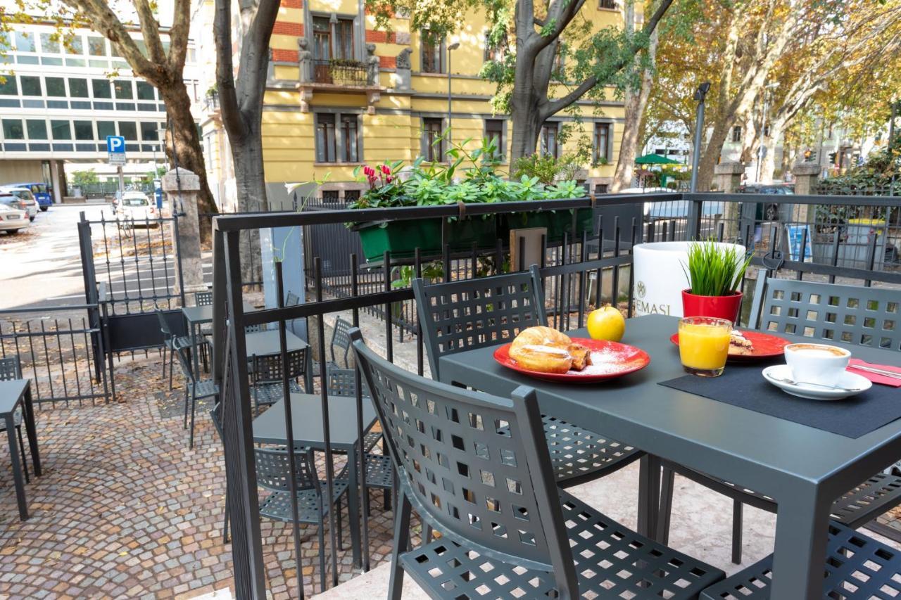 Locanda Le Due Travi เตรนโต ภายนอก รูปภาพ
